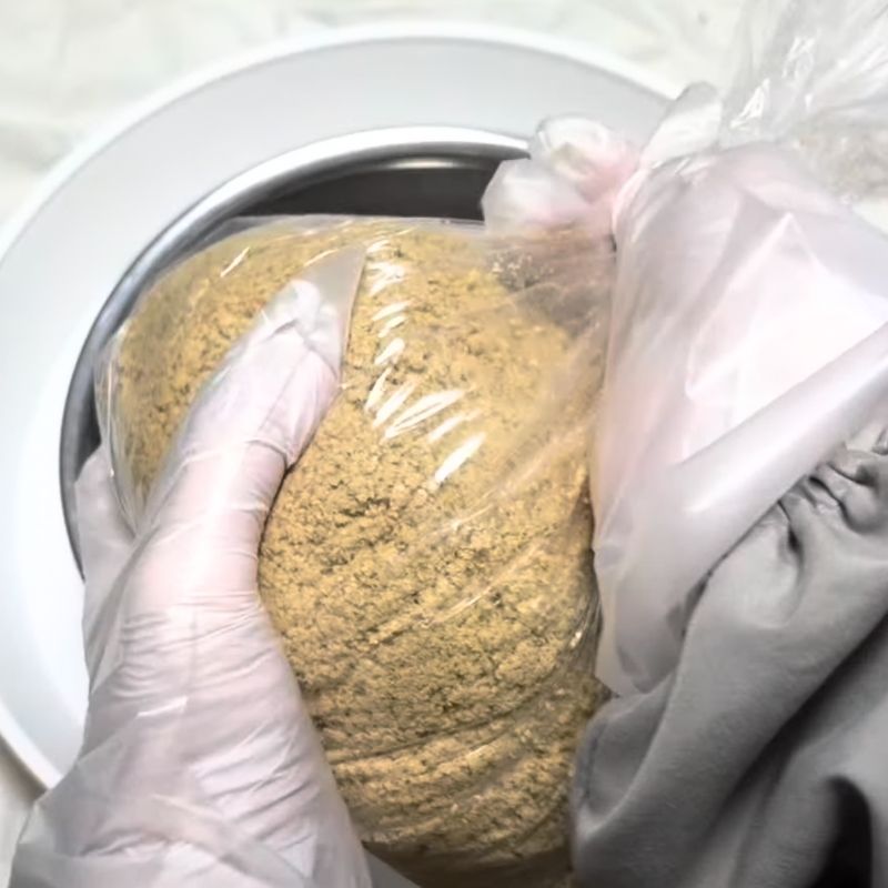 ビニール袋の空気を抜く