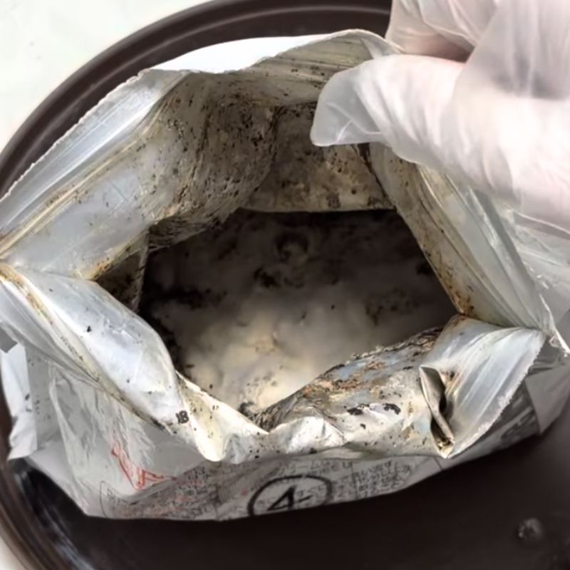 腐敗せずに、白い糸状菌がたっぷり