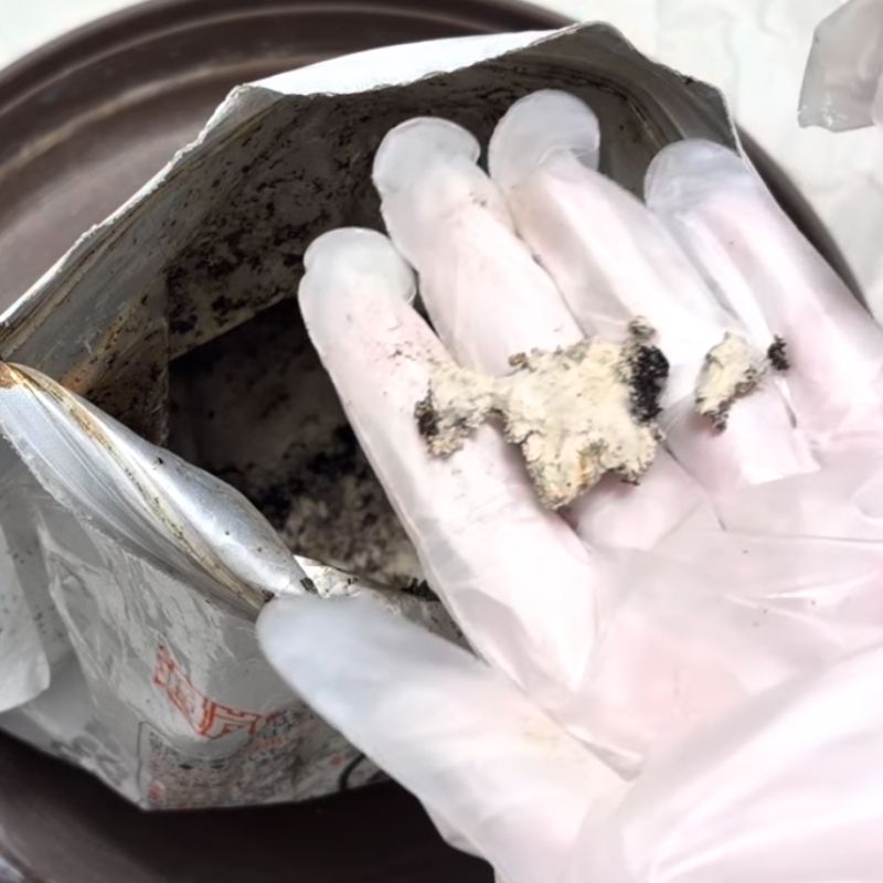 取り出してみると、まさに「はんぺん」のようです