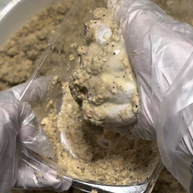 水分が多く、握っているてから水があふれてしまっている状態