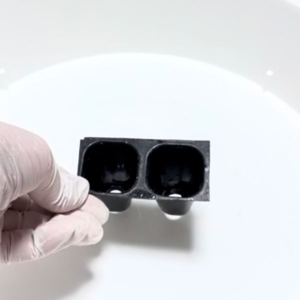 カットしたセルトレー